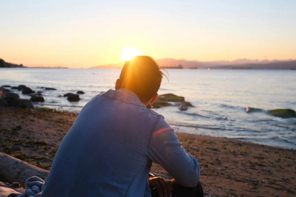 The Retreat at Orange County’s article explains post-acute withdrawal syndrome, recovery after alcohol or drug detox, and options for continued addiction treatment support.